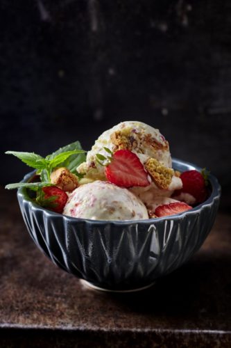 Strawberry- Cheesecake Eis